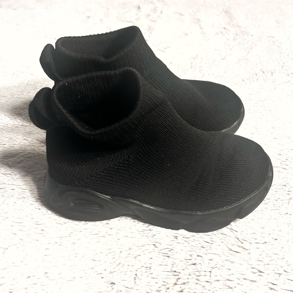 Source Unknown Kids Black Knit Sneakers